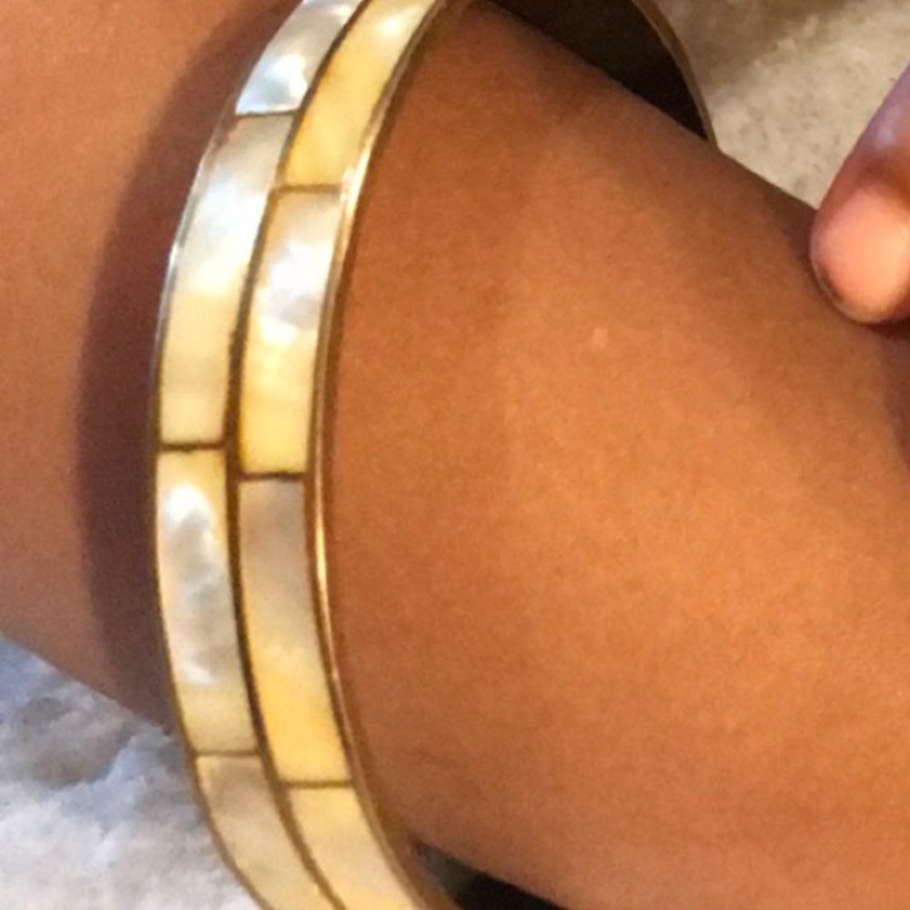 Mother of Pearl Bracelet - Picture 8 of 11